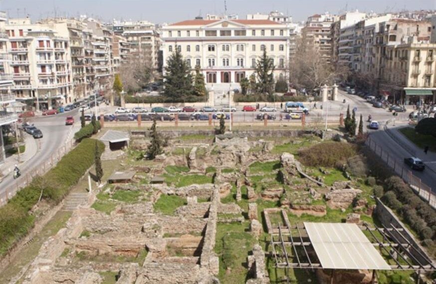 «Πράσινο φως» από το ΚΑΣ για τις αναπλάσεις των ιστορικών πλατειών Δημοκρατίας και Διοικητηρίου