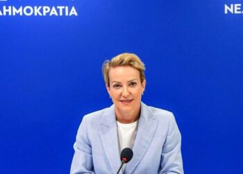 Αλ. Σδούκου σε Ν. Ανδρουλάκη: «Θα αποκηρύξει, άμεσα, το περιεχόμενο της συγκεκριμένης αφίσας της Νεολαίας του κόμματός του»