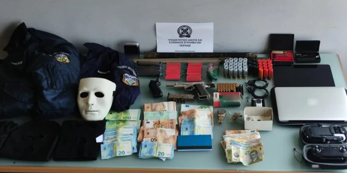 Συνελήφθη 38χρονος για ενδοοικογενειακή βία – Κατασχέθηκαν πάνω από €8.000, κροτίδες και σπαθί