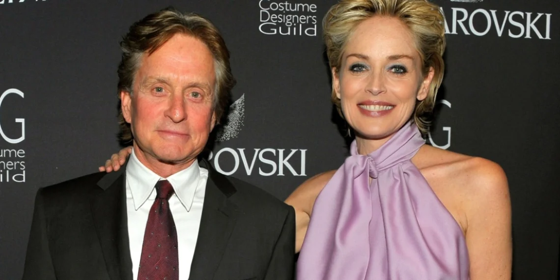 Σάρον Στόουν για Μάικλ Ντάγκλας: «Τράβηξα πίσω την καρέκλα μου και του είπα “πάμε έξω”»