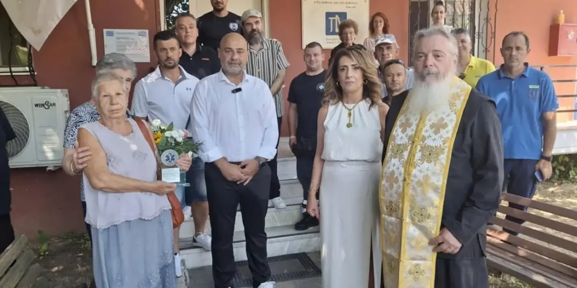 Πιερία: Ηλικιωμένη δώρισε ένα υπερσύγχρονο ασθενοφόρο στο ΕΚΑΒ (ΦΩΤΟ)