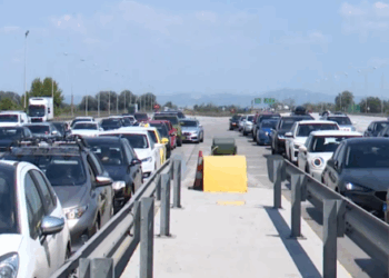 «Κύμα» εξόδου από τη Θεσσαλονίκη (VIDEO)