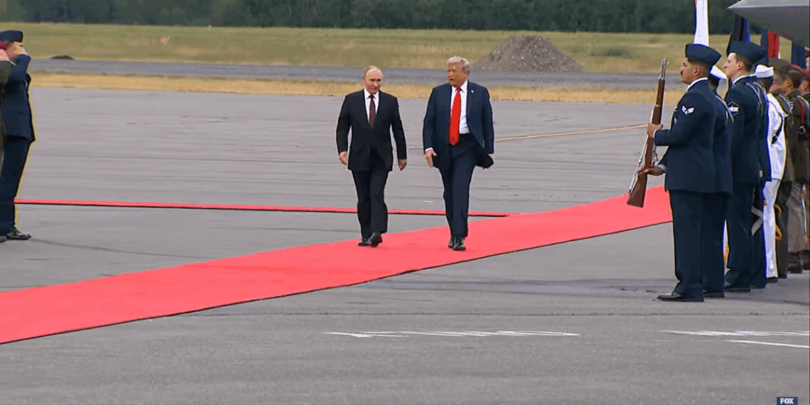 Σε ιδιαίτερα θετικό κλίμα ξεκίνησε η συνάντηση Τράμπ – Πούτιν (video)