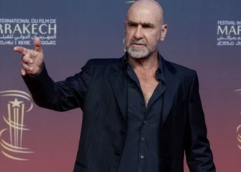 Ο Έρικ Καντονά ξεσπά στη συναυλία για την Παλαιστίνη: «Η UEFA και η FIFA να αποκλείσουν το Ισραήλ»