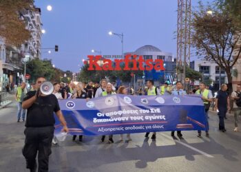 «Δίνουμε τη ζωή μας, ζητάμε αξιοπρέπεια» – Διαμαρτυρία ένστολων στη Θεσσαλονίκη (ΦΩΤΟ+Video)