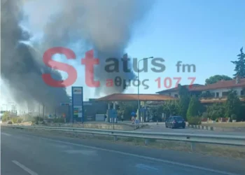 Θεσσαλονίκη: Φωτιά σε εργοστάσιο επίπλων