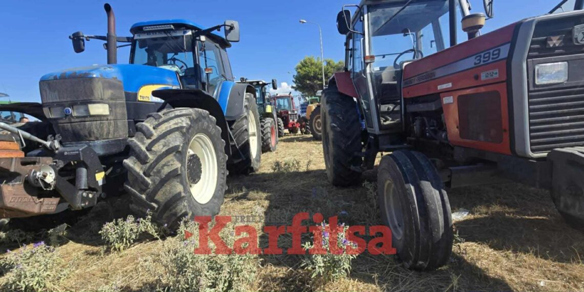 Θεσσαλονίκη: Στους δρόμους με τρακτέρ οι αγρότες για τον Αριθμό Ταυτότητας Ακινήτου (ΦΩΤΟ)