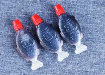 Γιατί η Αυστραλία απαγορεύει τις συσκευασίες σάλτσας σόγιας σε σχήμα ψαριού