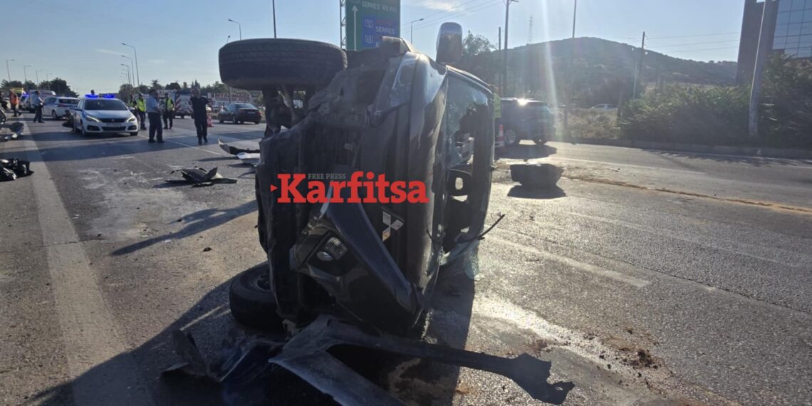 Τροχαίο στο Δερβένι: Χωρίς τις αισθήσεις του απεγκλωβίστηκε ο οδηγός