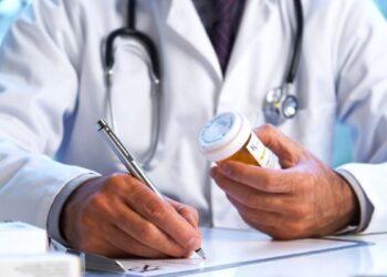 Παράνομες συνταγογραφήσεις: Καταδικάστηκαν δύο γιατροί