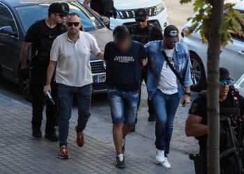 Δίωξη για ανθρωποκτονία εκ προθέσεως στον 50χρονο που έπνιξε με σακούλα την αδελφή του