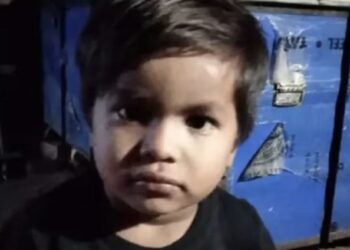 Φρίκη στην Ινδία: Άνδρας αποκεφάλισε 5χρονο μπροστά στη μητέρα του