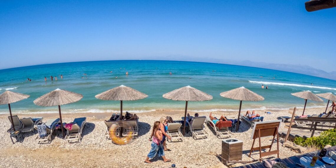 Καιρός: Βροχές και πτώση της θερμοκρασίας