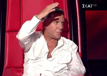 Η υποδοχή και το «καρφί» του Γιώργου Μαζωνάκη στο «The Voice» (VIDEO)