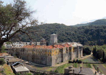 Άγιον Όρος: Ετάφη ο πρώην ηγούμενος της Μονής Ιβήρων, Βασίλειος