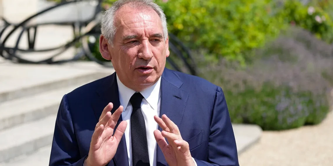 Γαλλία: Κατέρρευσε η κυβέρνηση Μπαϊρού