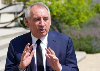 Γαλλία: Κατέρρευσε η κυβέρνηση Μπαϊρού