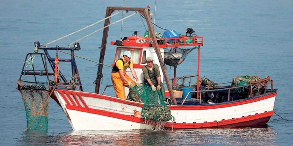 Επιθετική συμπεριφορά από Τούρκους αλιείς κοντά στη Σαμοθράκη καταγγέλλουν Έλληνες ψαράδες