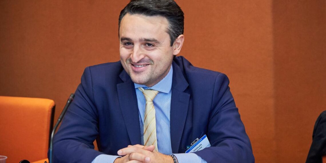 Παρέμβαση Σαουλίδη για «μεταγραφή» Λοβέρδου σε ΝΔ: Τι σημαίνει για το DNA της Παράταξης;