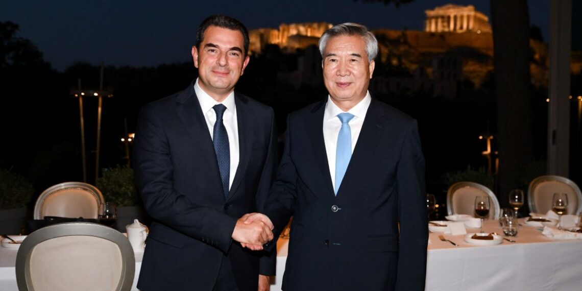 Συνάντηση Σκρέκα με αντιπροσωπεία του Κομμουνιστικού Κόμματος της Κίνας (photo)