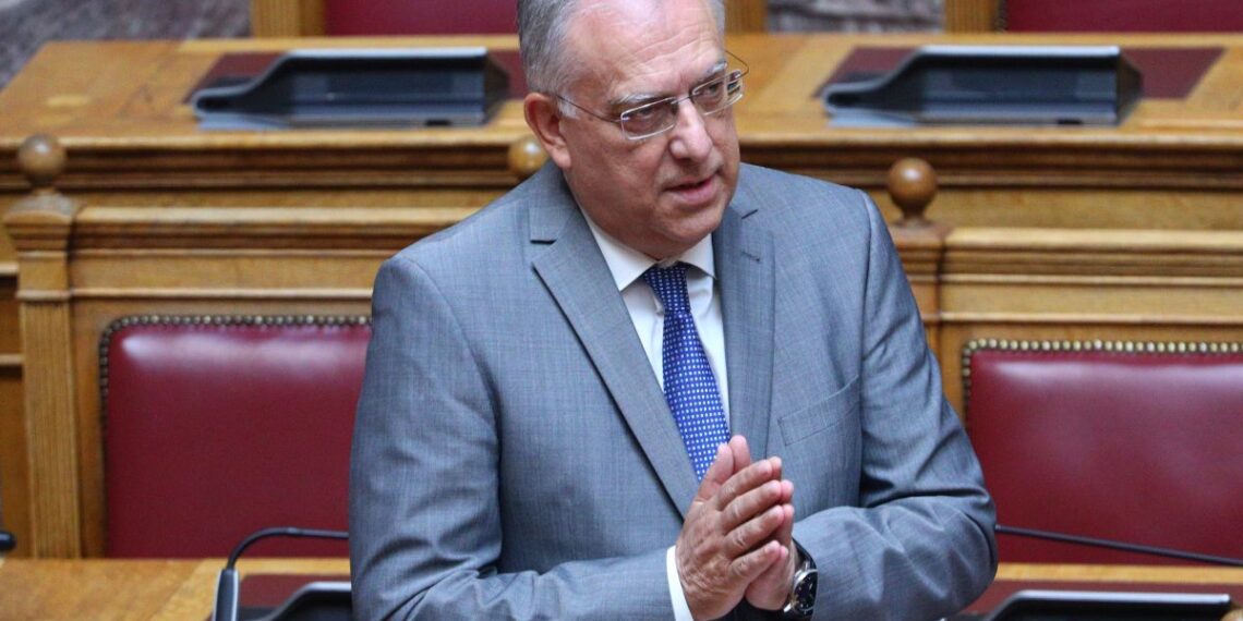 Τάκης Θεοδωρικάκος: «Έρχονται πρόστιμα και για παραπλανητικές εκπτώσεις» (video)