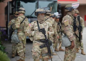 ΗΠΑ: Διαδήλωση στην Ουάσινγκτον για την απόσυρση της Εθνοφρουράς