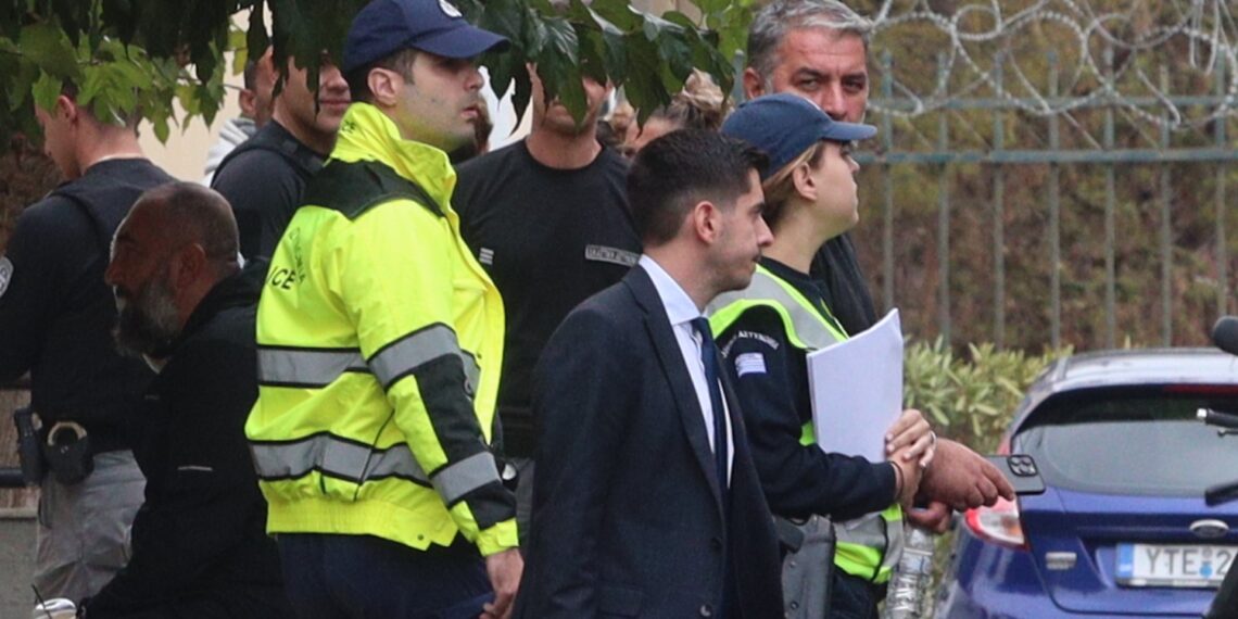 Ποινική δίωξη για παραβίαση του ΚΟΚ στον Βασίλη Μπισμπίκη