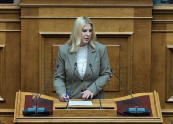 H Θρασκιά φέρνει στη Βουλή την άδεια για έμμηνο ρύση