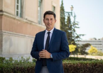 Στο ΠΑΣΟΚ δεν πιστεύουμε σε αρχηγικές δομές που επιβάλλουν σιωπή