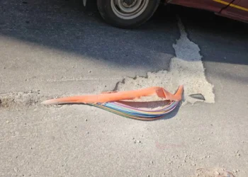 Δήμος Κορδελιού-Ευόσμου: Άφησαν καλώδιο έξω από δρόμο