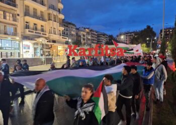 «Να αφεθούν ελεύθερα τα μέλη του ελληνικού στόλου από το Ισραήλ» – Πορεία για την Παλαιστίνη στη Θεσσαλονίκη (ΦΩΤΟ+Video)