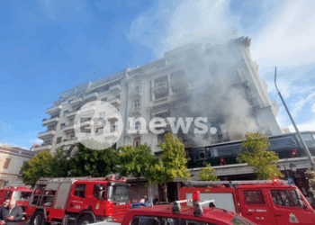 Θεσσαλονίκη: Φωτιά σε κατάστημα στη Λεωφόρο Νίκης (photo+video)