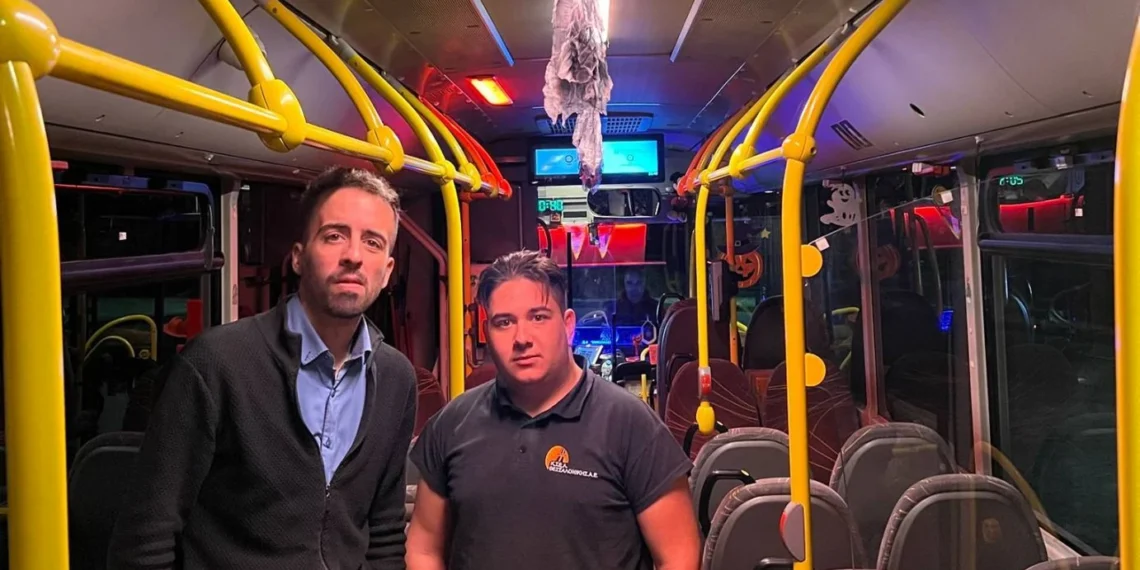 Ένα λεωφορείο σε ρυθμούς Halloween στους δρόμους της Θεσσαλονίκης (photo)
