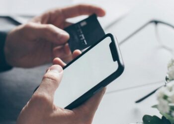 Θεσσαλονίκη: Ο δήθεν τραπεζικός που ξάφρισε τον λογαριασμό ηλικιωμένης