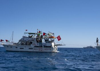 Ισραηλινά πλοία πλησιάζουν το Global Sumud Flotilla
