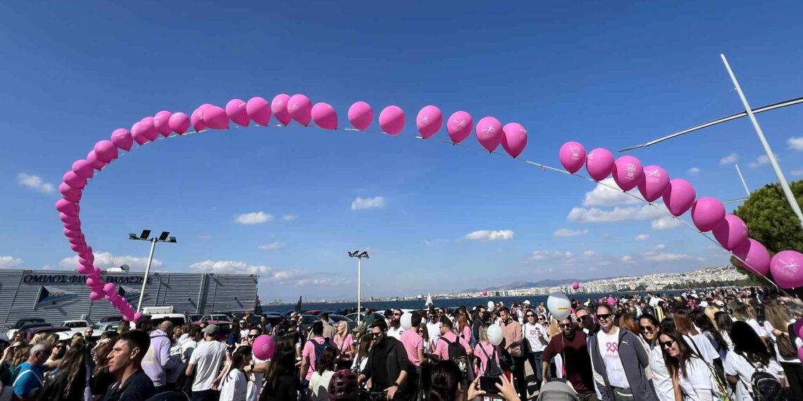 Ροζ κύμα ελπίδας στην Θεσσαλονίκη (PHOTO)