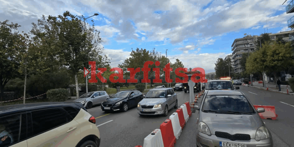 Στήνεται η εξέδρα για την παρέλαση της 28ης Οκτωβρίου (photo)