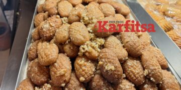 Θεσσαλονίκη: Έφτασαν τα πρώτα μελομακάρονα στα ζαχαροπλαστεία - «Αλμυρές» οι τιμές τους