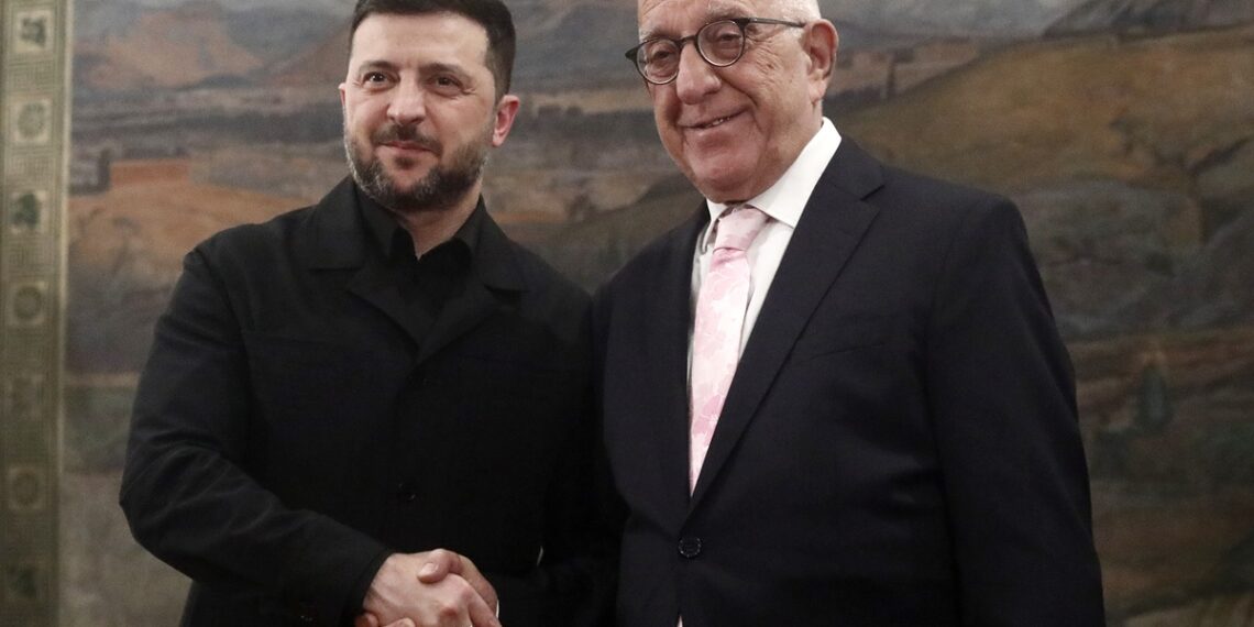 Κακλαμάνης σε Ζελένσκι: Αν η Δύση είχε αντιδράσει στην τουρκική εισβολή στην Κύπρο, ίσως η Ρωσία να μην είχε εισβάλει στην Ουκρανία