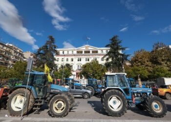 Κινητοποίηση αγροτών στο ΥΜΑΘ και αποκλεισμός κόμβου στη Γαλάτιστα Χαλκιδικής