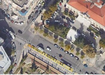 Τάξη στο άναρχο παρκάρισμα των τουριστικών λεωφορείων