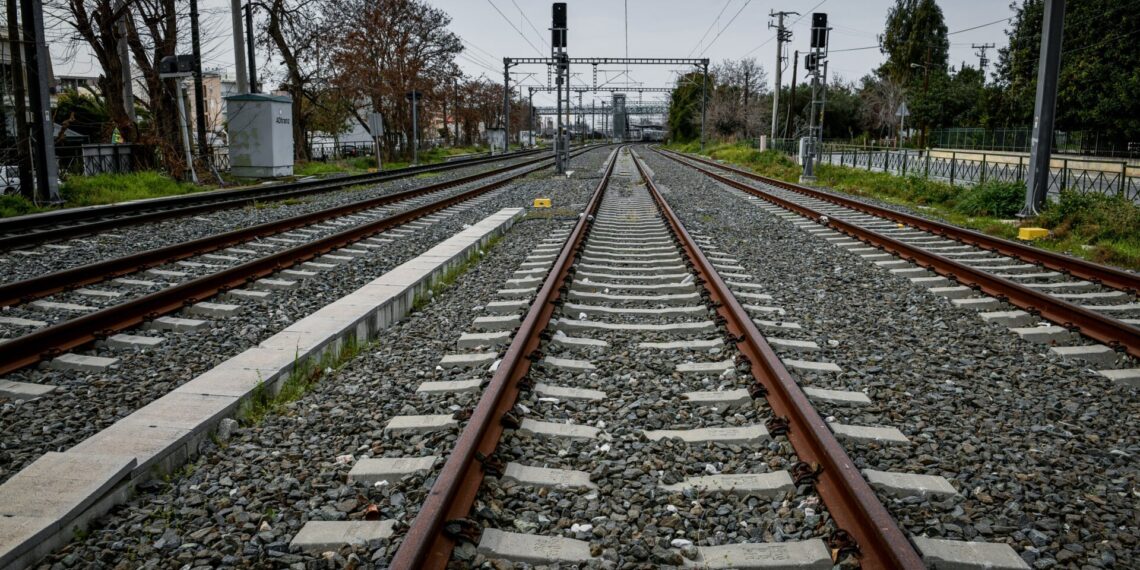 Η Ελλάδα μπαίνει σε «ράγες» νέας εποχής: 23 νέα τρένα έως το 2027