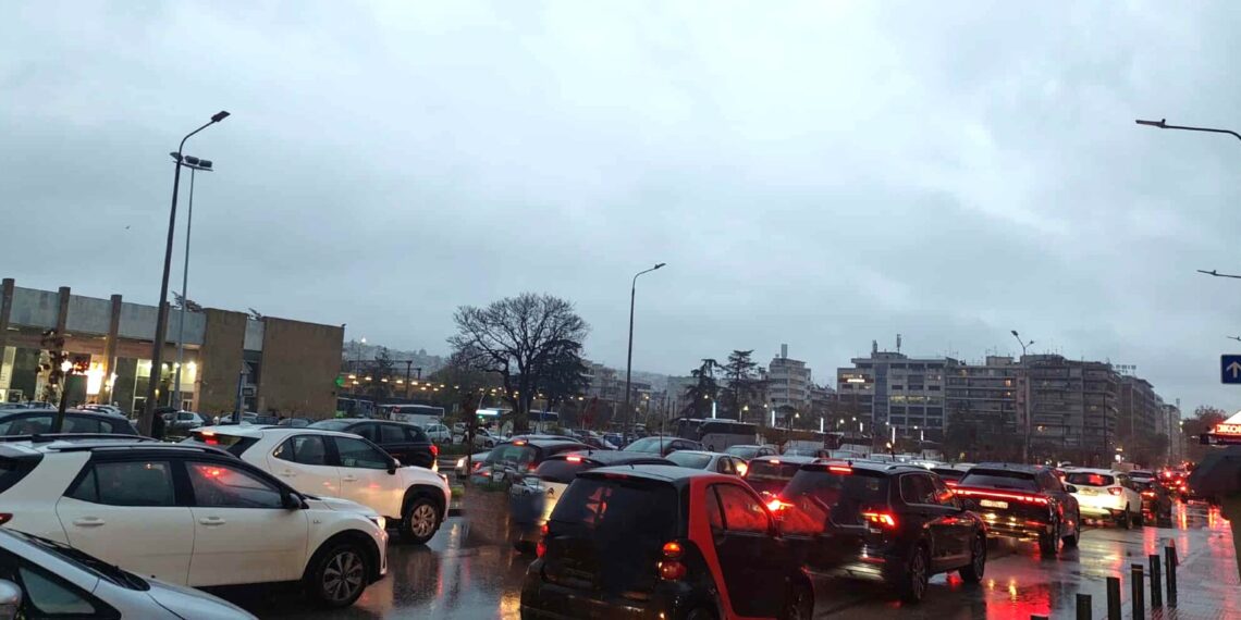 BLACK FRIDAY: Η μέρα που η Θεσσαλονίκη αποφάσισε  να με “λιοτρίψει” στο πάρκινγκ