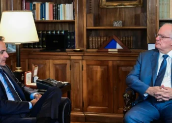 Κ. Μητσοτάκης σε Κ. Τασούλα: «Πιστεύω ότι οι αγρότες θα απομακρυνθούν σύντομα από τα μπλόκα»