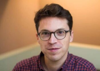 Καθηγητής του MIT πυροβολήθηκε θανάσιμα στο σπίτι του κοντά στη Βοστώνη