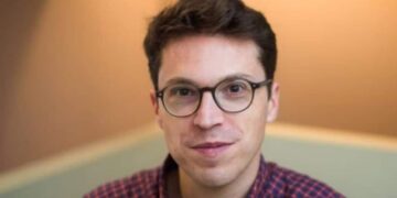 Καθηγητής του MIT πυροβολήθηκε θανάσιμα στο σπίτι του κοντά στη Βοστώνη