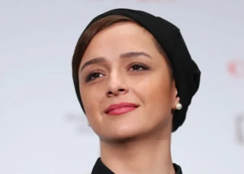 Η Ιρανή ηθοποιός Ταρανέ Αλιντουστί βάζει τέλος στην καριέρα της σε ένδειξη διαμαρτυρίας για τη μαντίλα