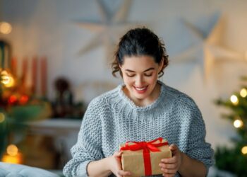 Αν δεν ξέρεις τι να της πάρεις, αυτά τα 10 δώρα είναι οι καλύτερες επιλογές!