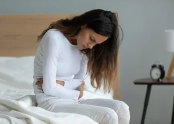 Έντερο και ψυχική υγεία: Ο «δεύτερος εγκέφαλος» στο επίκεντρο της σύγχρονης ψυχιατρικής