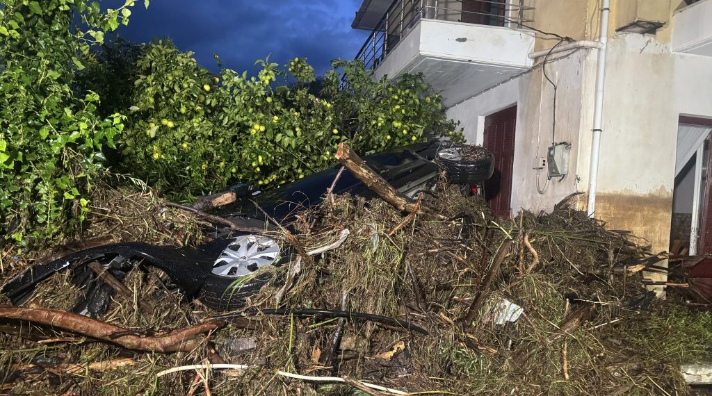 Κακοκαιρία «Byron»: Κόκκινος συναγερμός στη Βόρεια Ελλάδα, κίτρινη κάρτα στις υποδομές